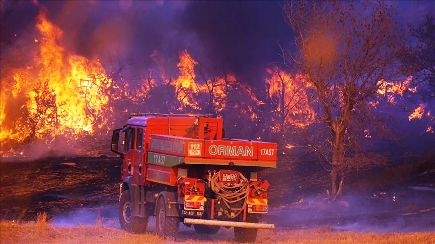 Türkiye yangınlarla mücadeleye devam ediyor… – BRTK