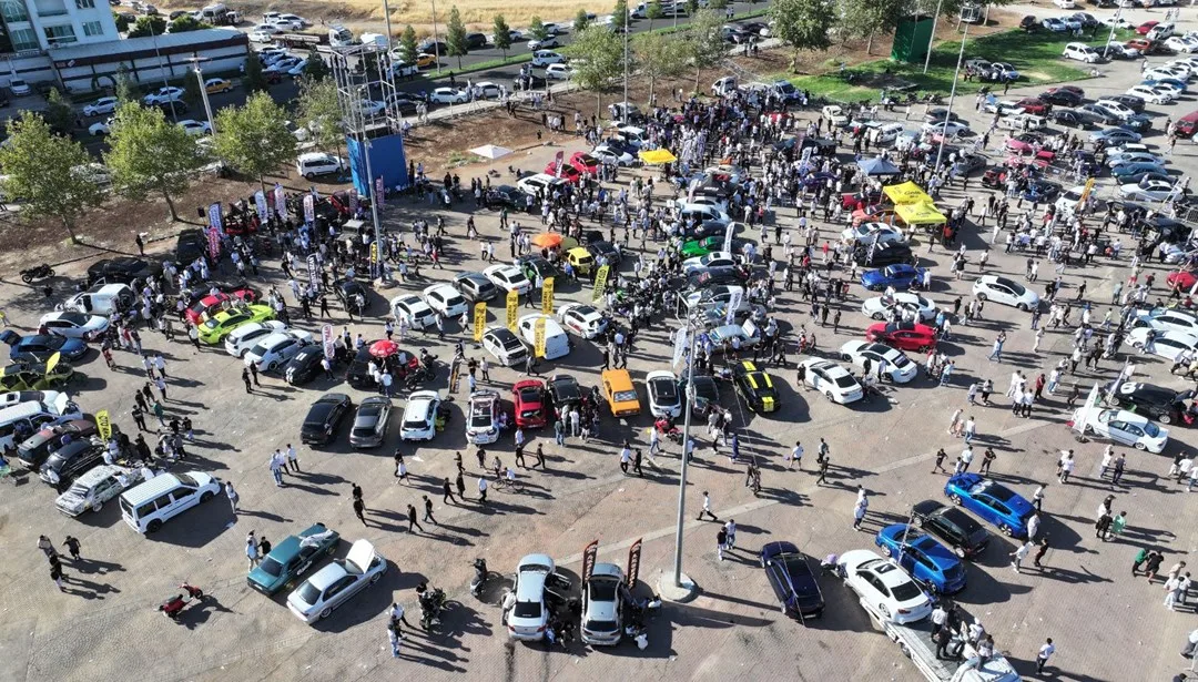 Modifiye araç tutkunları Diyarbakır’da buluştu – Son Dakika Türkiye Haberleri