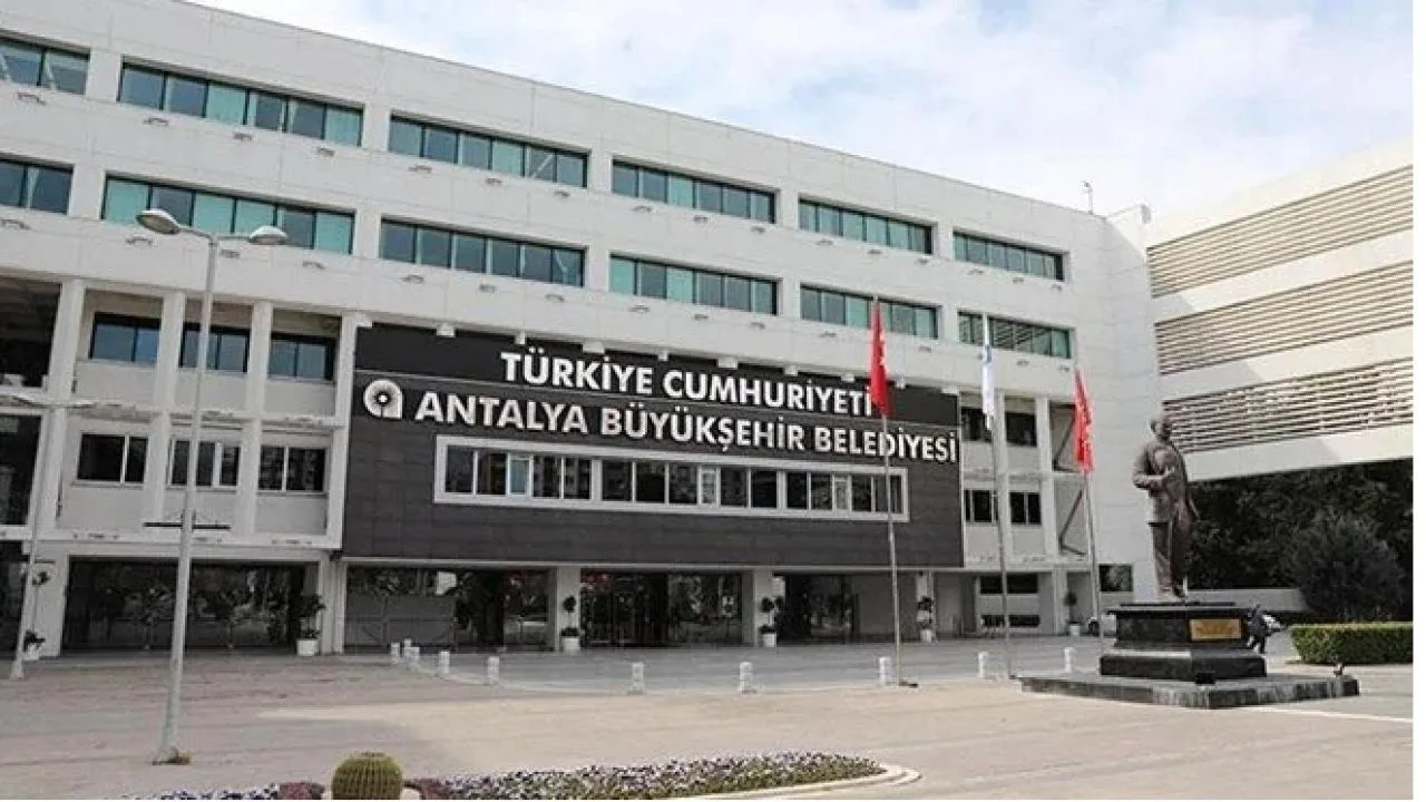 Antalya Büyükşehir Belediyesi’nde rüşvet çarkı