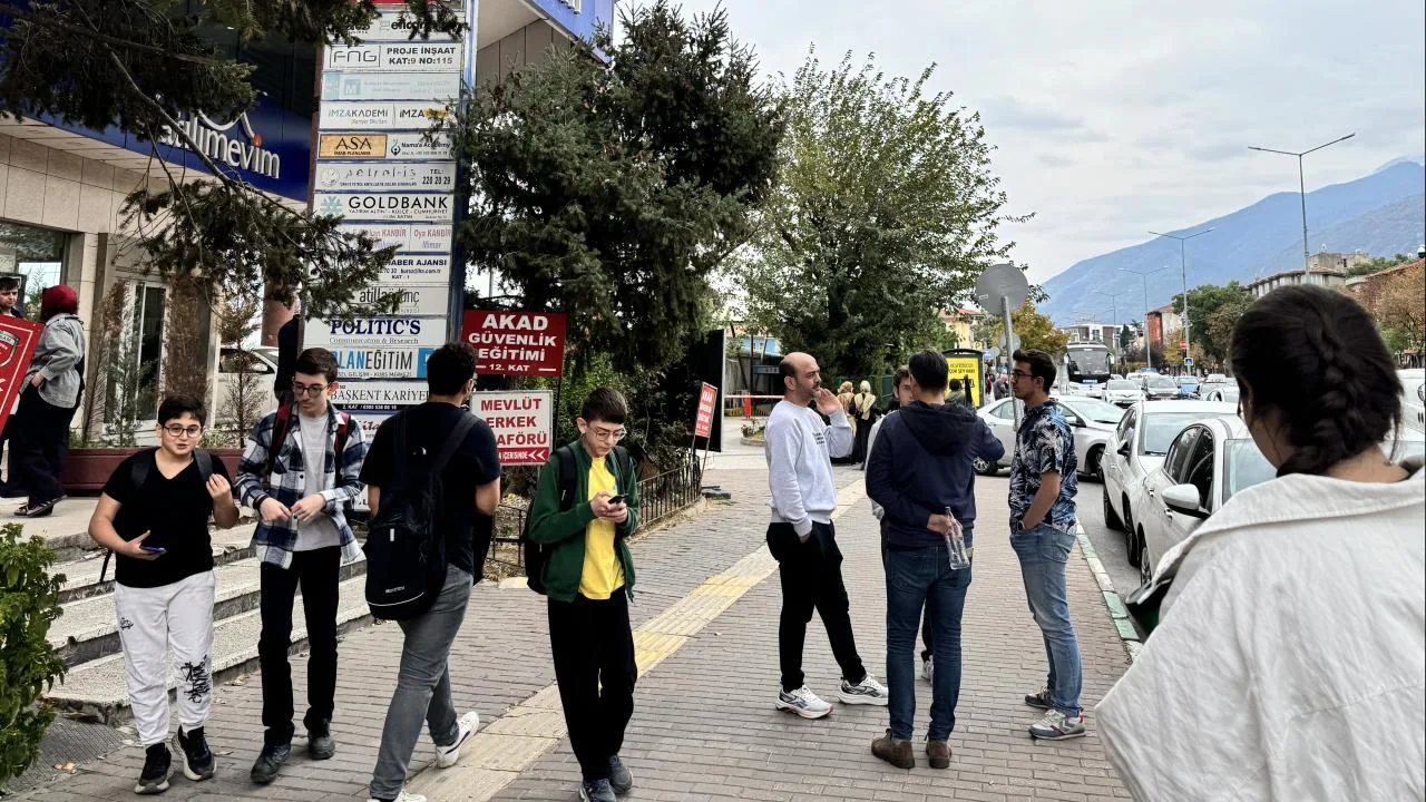 Kütahya’da 5,4 büyüklüğünde deprem – Son Dakika Haberleri