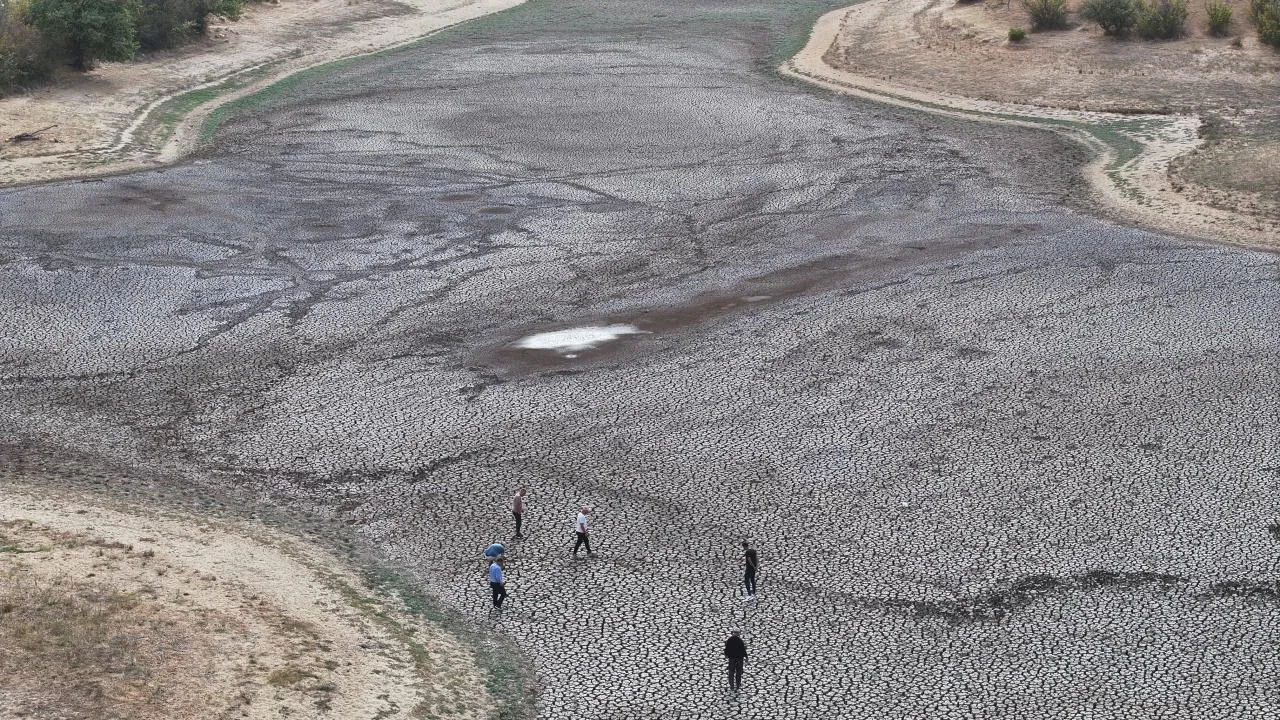 Edirne’deki Şerbettar Göleti kuraklık nedeniyle tamamen kurudu