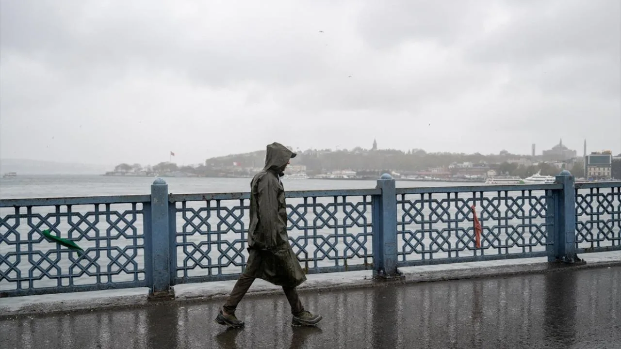 Yurt genelinde sıcaklıklar 6 ila 12 derece düşecek: Yağış geliyor