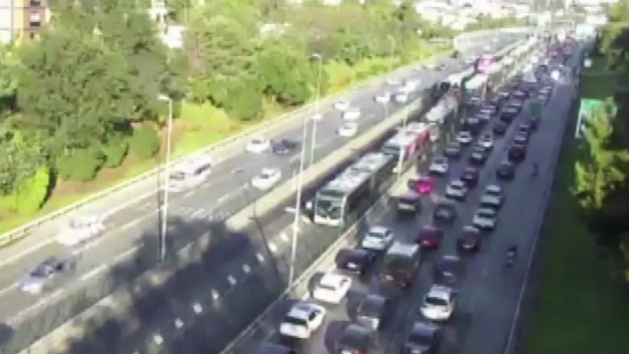 Kadıköy'de metrobüs kazası