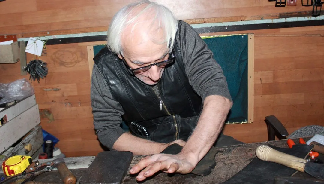 Mesleğe 10 yaşında başladı, yarım asırdır teknolojiye rağmen devam ediyor