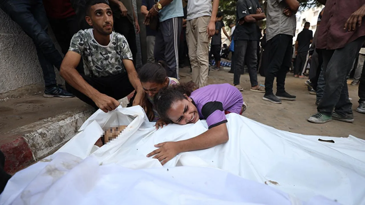 Katil İsrail 2 yıldır her gün Gazze’ye ölüm yağdırıyor