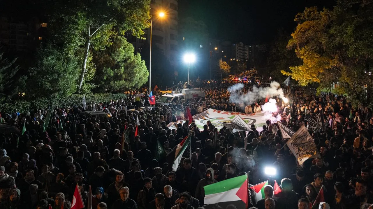 Tüm yurtta haydut İsrail’in Küresel Kararlılık Filosu’na saldırısına tepki yağdı