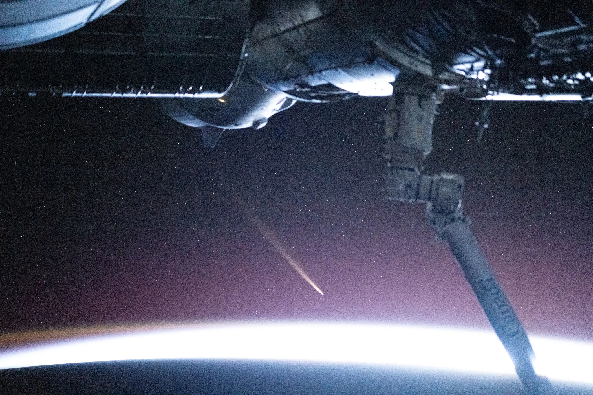 Gizemli yıldızlararası ziyaretçi Dünya’nın yakınından geçti