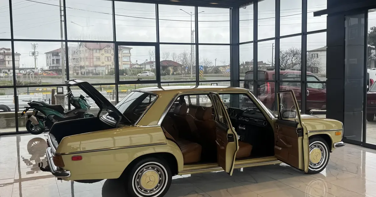 25 bin liraya aldı, 40 katı kadar masraf yaptı. Yarım asırlık araç ilk günkü haline döndü