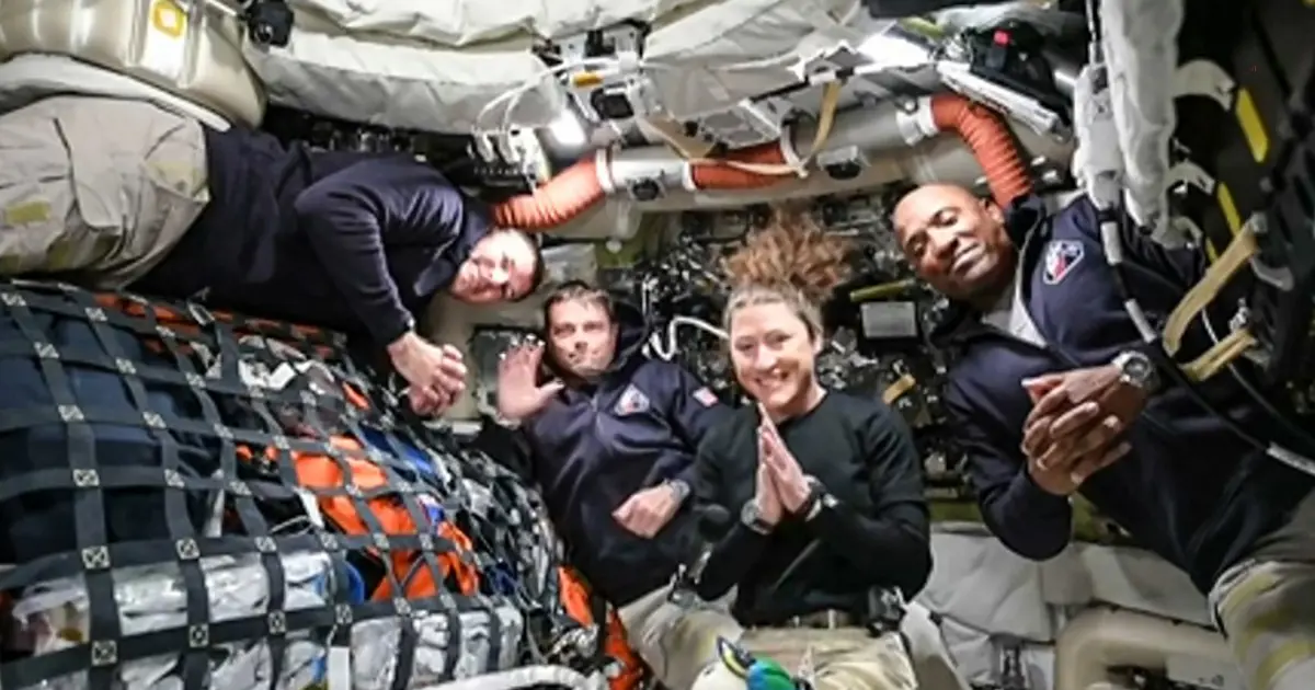 Artemis II yörüngeyi terk etti. Ay yolculuğu başladı